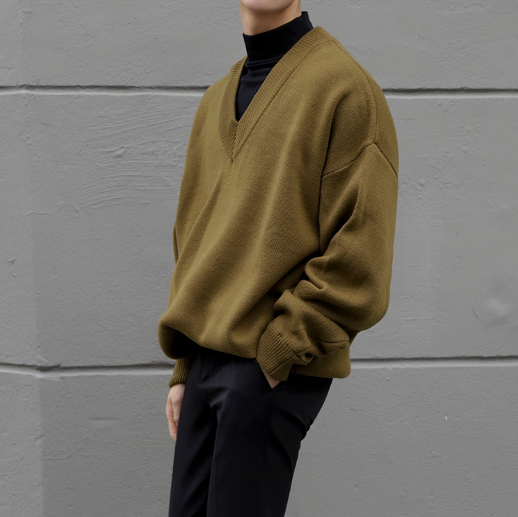 RT No. 4047 DARK YELLOW V-NECK SWEATER