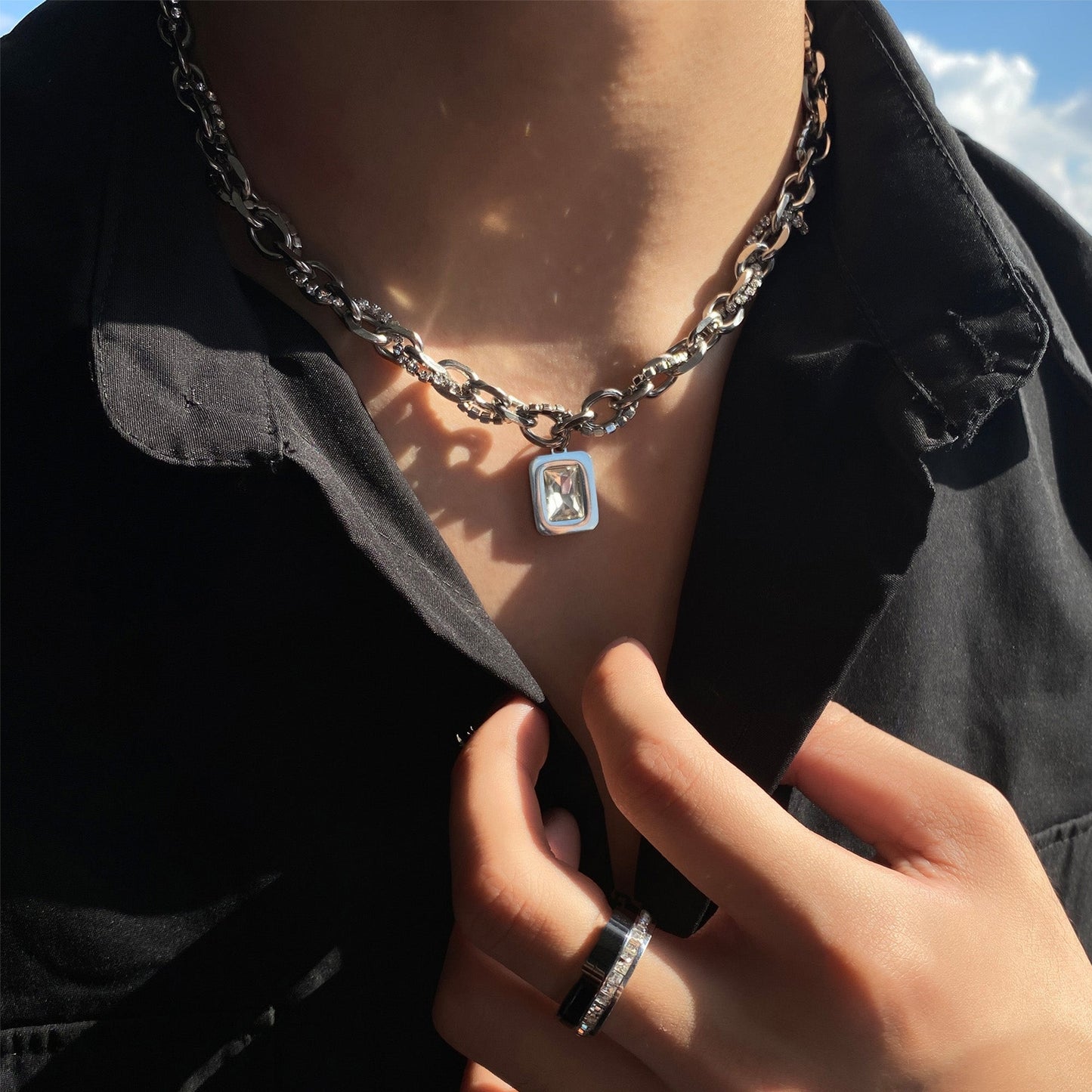 SQUARE GEM PENDANT CHAIN NECKLACE